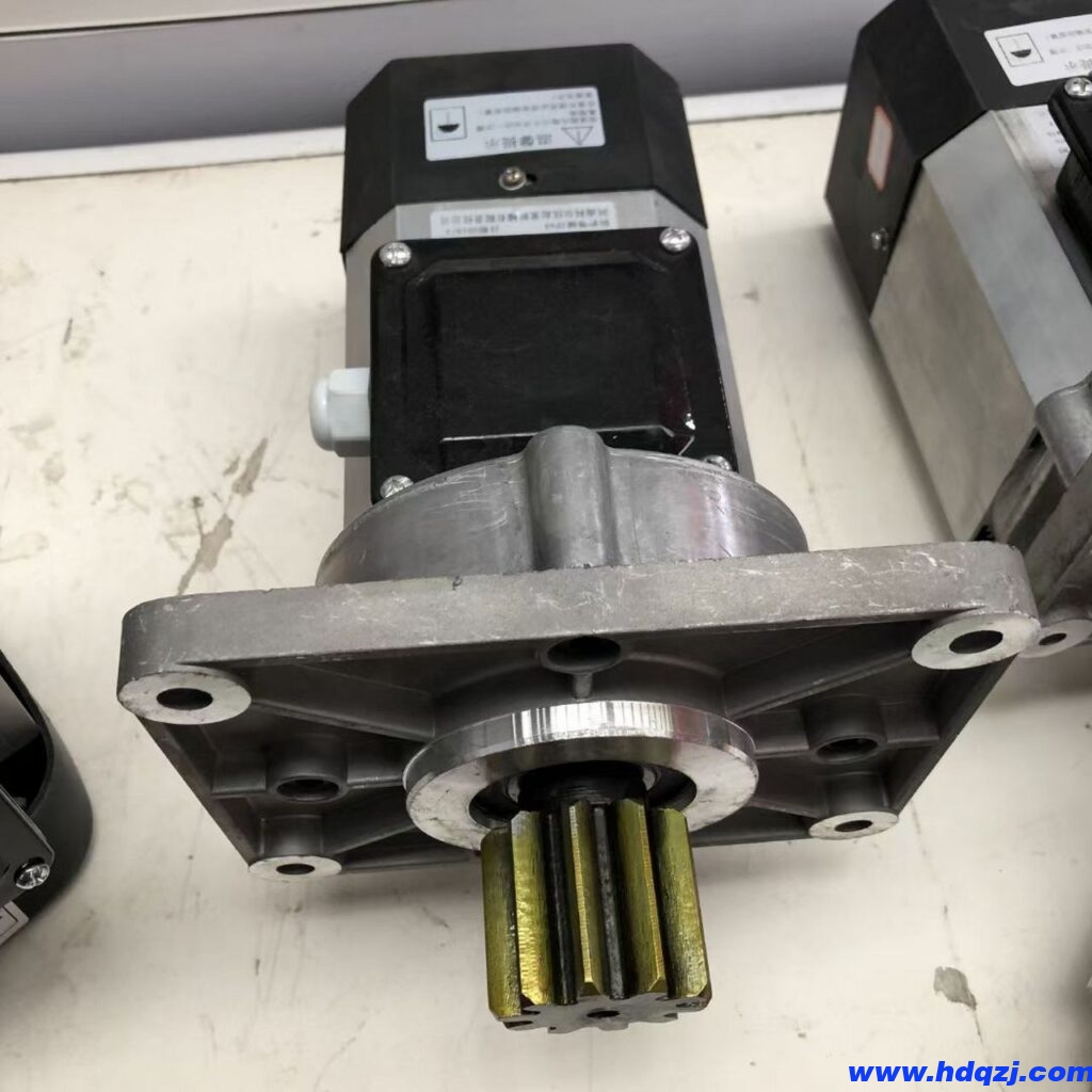 YSE型三合一軟啟動驅(qū)動器YSE系列鋁殼軟啟動電機(jī)