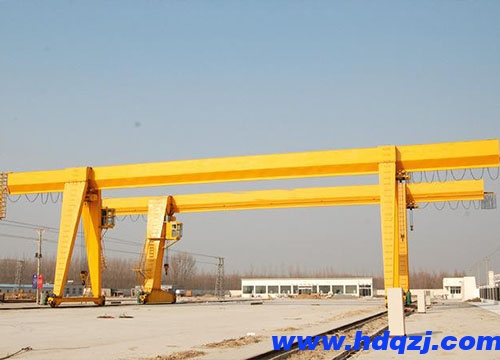 大跨度門(mén)式起重機(jī)運(yùn)行偏斜如何處理 大跨度門(mén)式起重機(jī)運(yùn)行偏斜如何處理